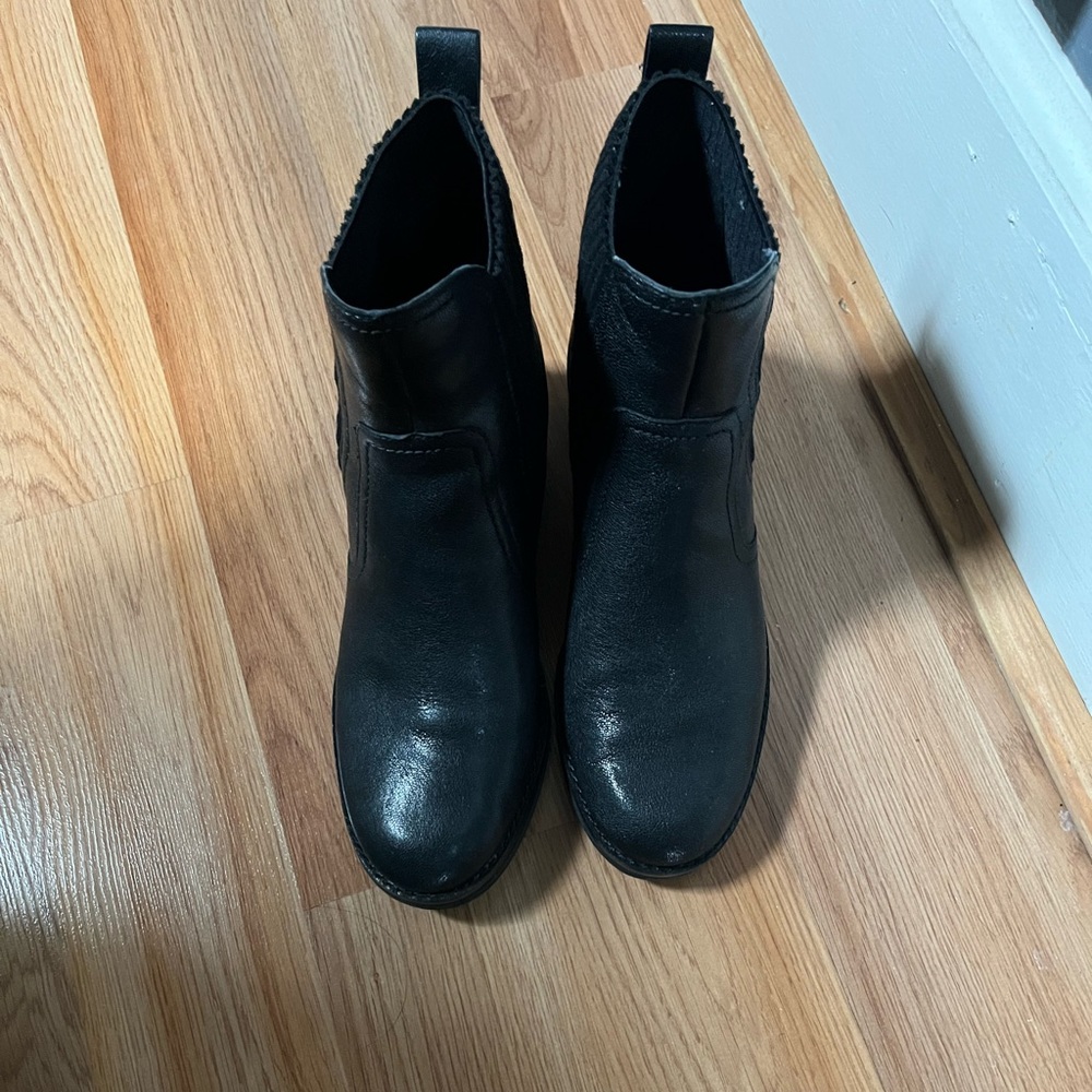Gently worn Cole Haan Boots!